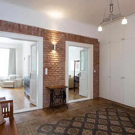 아파트 Spacious New In Old Town 프라하